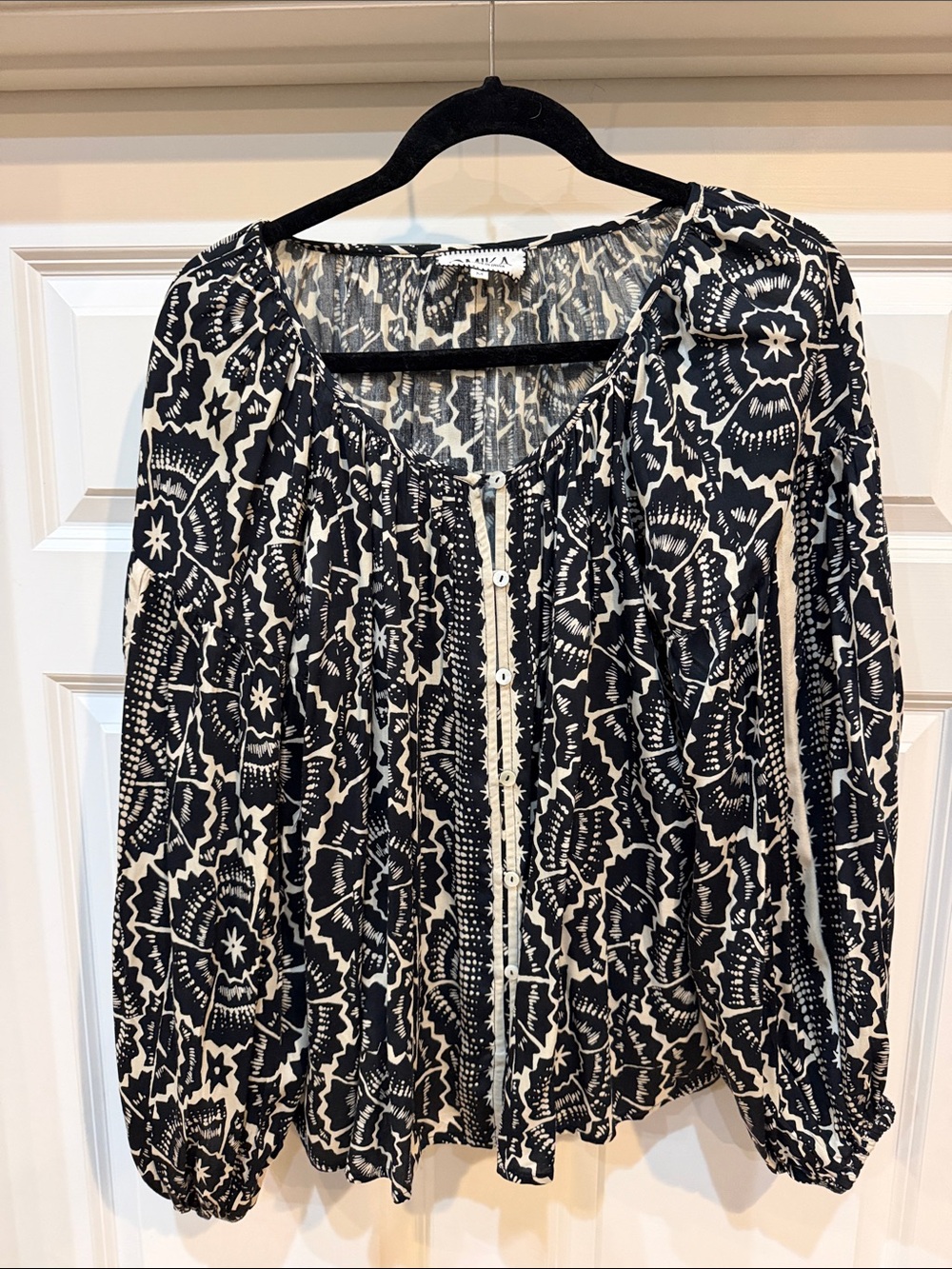 Omika Black & cream Floral Button-Front Peasant Blouse